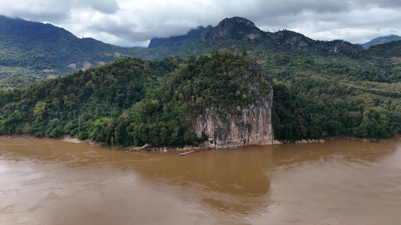 Crossing into Laos by Motorcycle: The Complete Border Guide (2026)